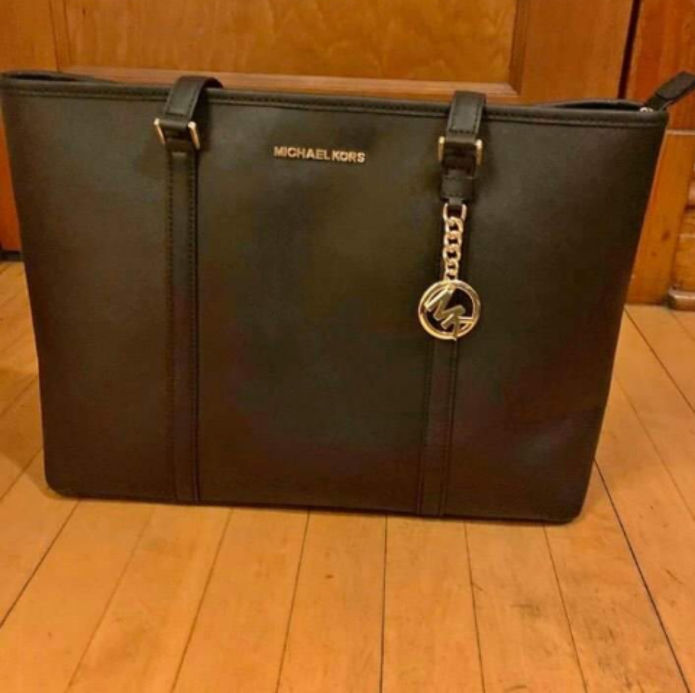 Women Michael Kors Bag